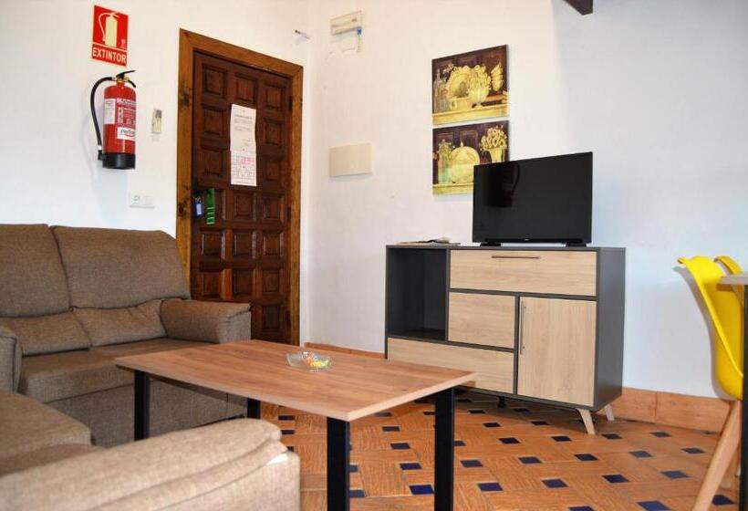Апартаменты 2 Спальни, Apartamentos Turísticos   Hostal Los Alisos