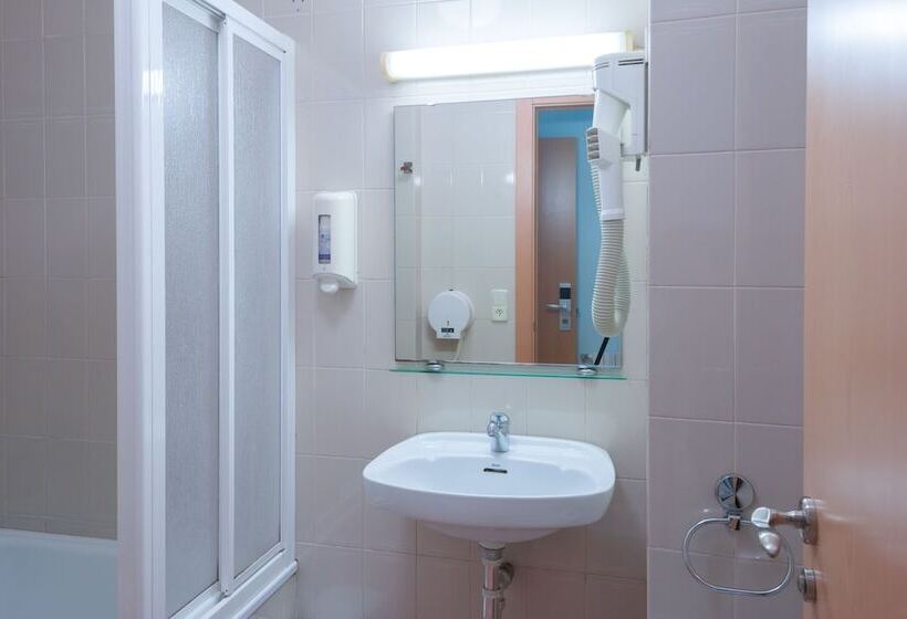Номер Стандарт Индивидуальный, Hostal La Vila