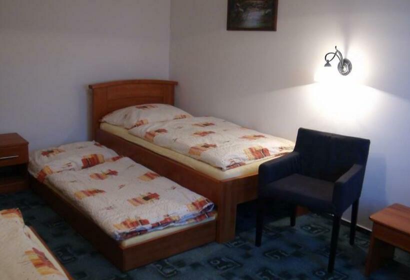 غرفة قياسية رباعية, Penzion Taferna