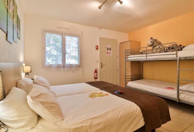 Четырехместный Номер Стандарт, Les Arbousiers Village Hôtel Provençal