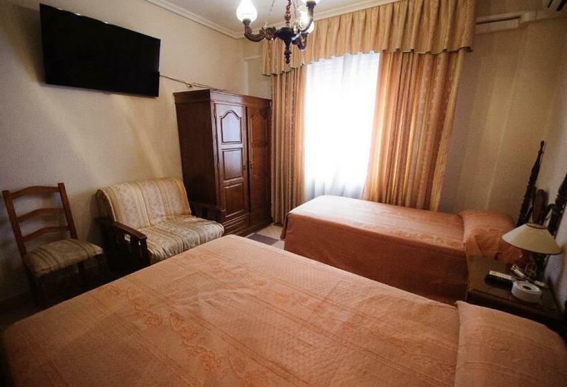 Номер Стандарт, Hostal Restaurante La Trucha