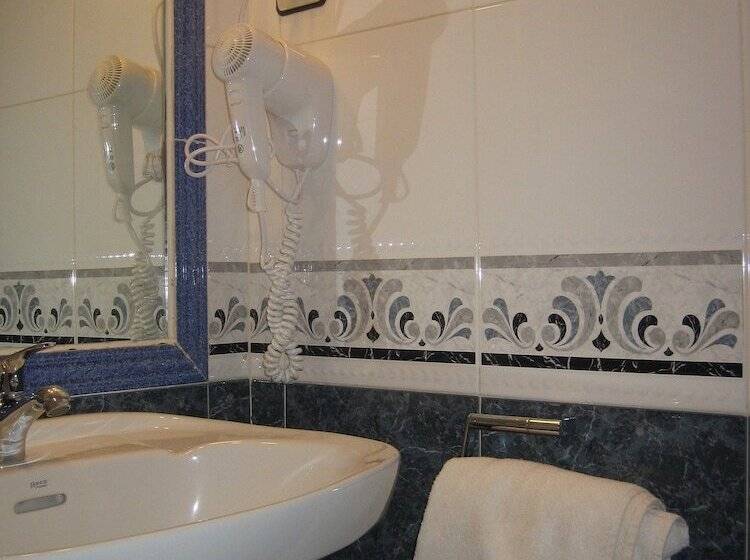 Номер Стандарт, Hostal Restaurante La Trucha