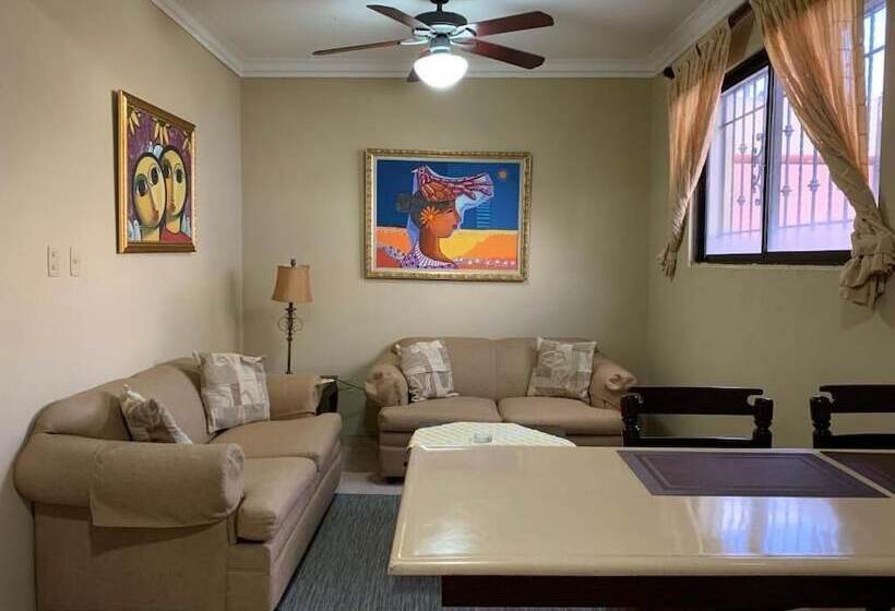 آپارتمان 1 خوابه, Apartahotel Alvear