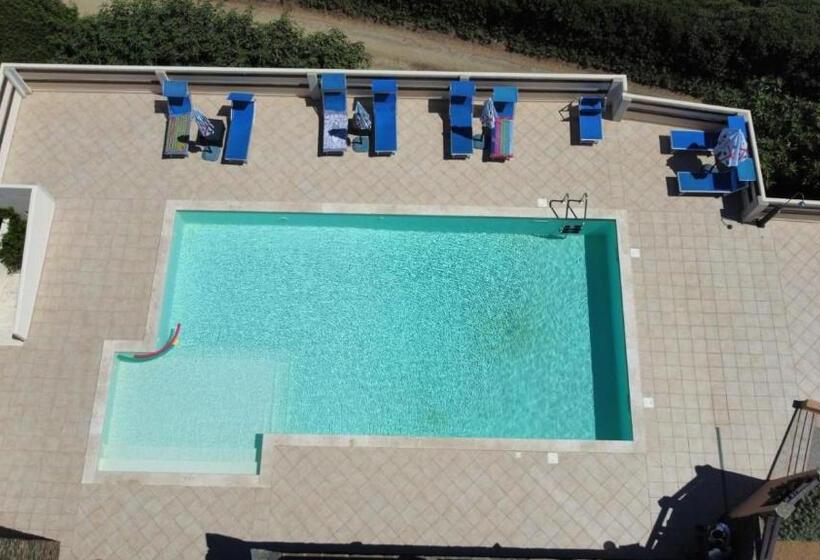 Номер Стандарт Вид на Море, Agriturismo Finagliosu