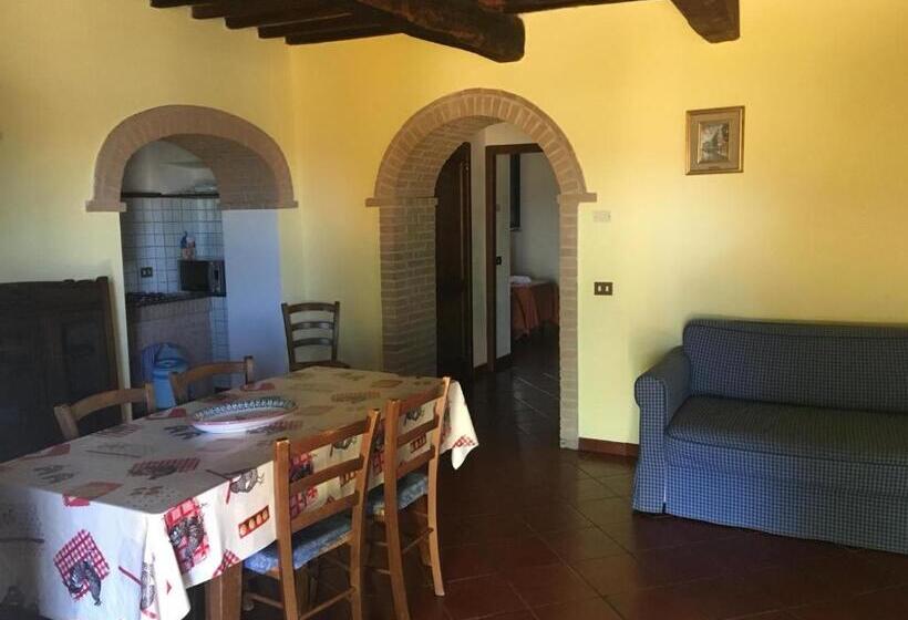 带花园景观及2个卧室的公寓, Agriturismo La Fontanella & Glamping