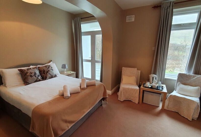 Семейный Номер, Portfinn Lodge