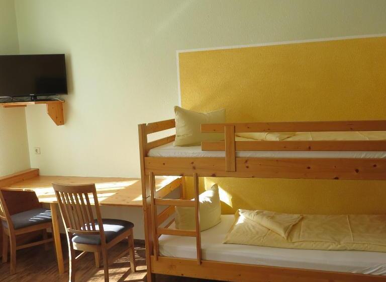 اتاق استاندارد چهار تخته, Gasthaus Zum Lamm