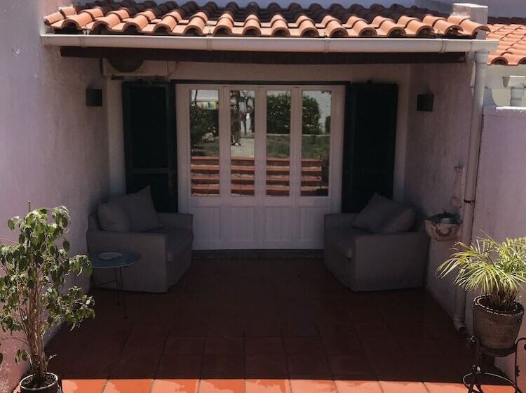 סוויטה דלוקס, Petunia Guest House