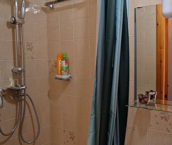 اتاق اکونومی, Guest House Via Crispi