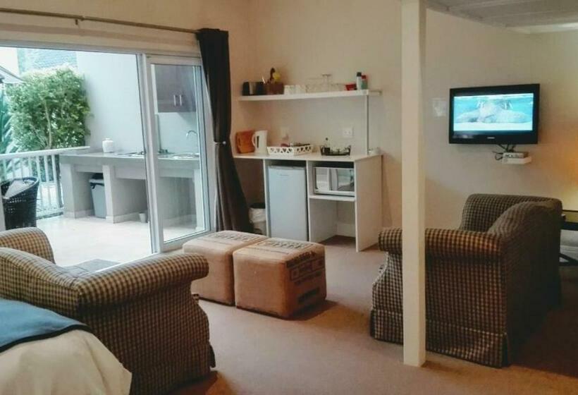 Семейный Номер, Kowie River Guest House