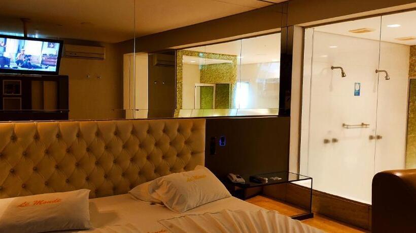 디럭스 룸, Motel Le Monde
