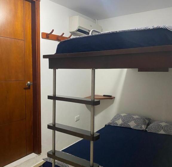 غرفة كومفورت ثلاثية, Hostal El Recreo