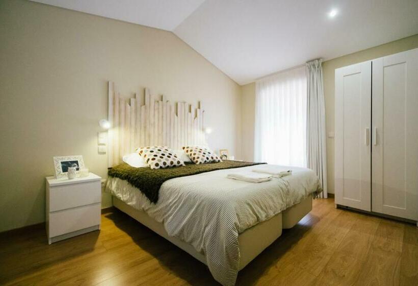 شقة غرفة واحدة, Vougaldeias Casas Da Seara