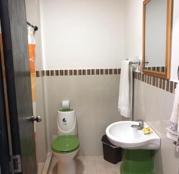 标准间, Hostal Central Beach