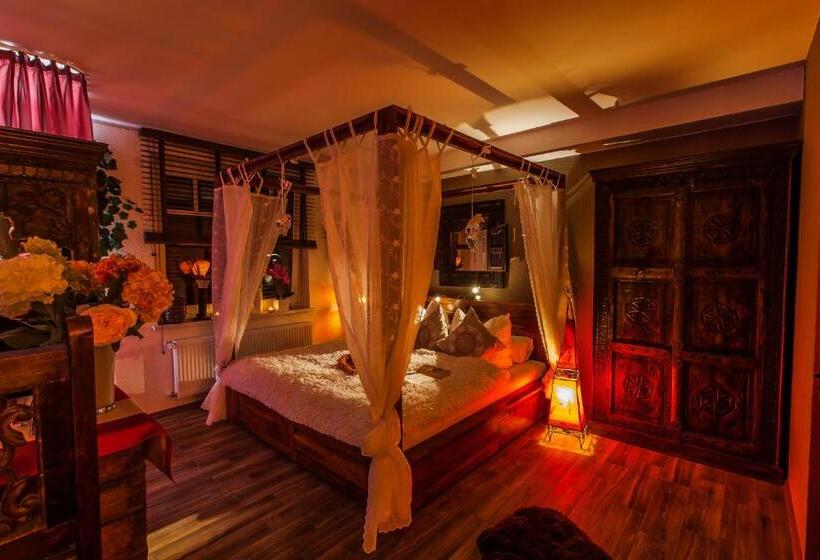 Люкс Повышенной Комфортности, Whirlpool Suite Marrakesch Lounge