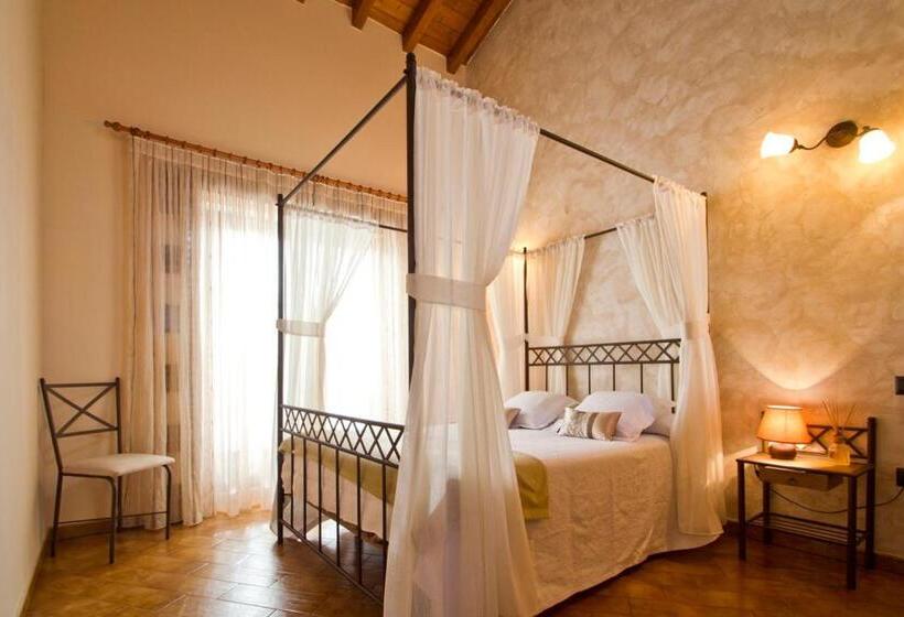 Люкс Повышенной Комфортности, Posada La Fabula