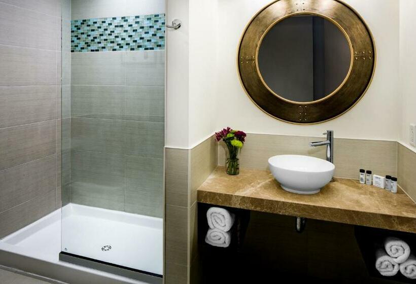 Номер Стандарт, Watt Hotel Rahway, Tapestry Collection By Hilton