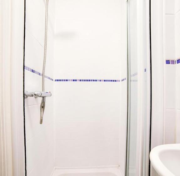 Четырехместный Номер Стандарт, Tequila And Dunlin Rooms Southport Central