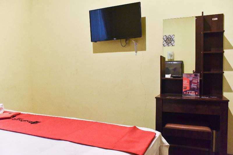 Номер Стандарт, Reddoorz Near Surabaya Town Square
