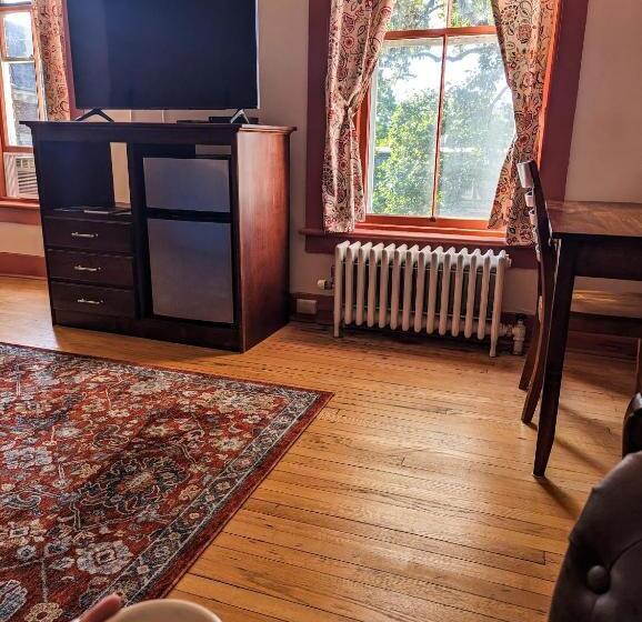 Номер Стандарт, Oneida Community Mansion House