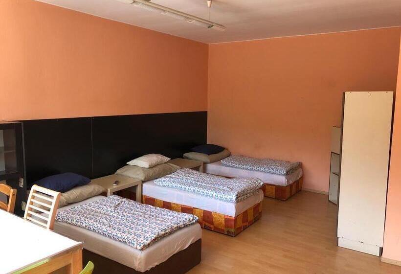 클래식 4인 룸, Apartments Stupava