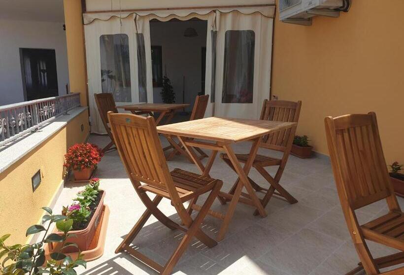اتاق استاندارد با بالکن, Caletta Sul Mare