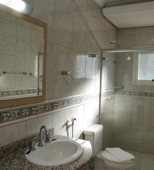 디럭스 트리플 룸, Dona Adelia Hotel E Restaurante