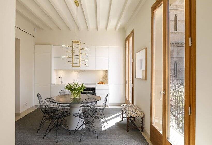スイート, Vila Damunt