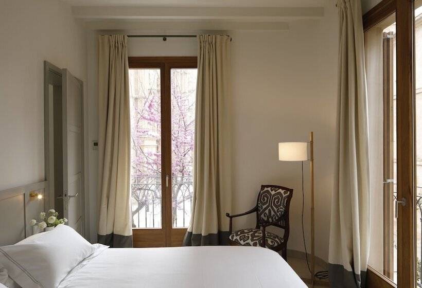 スイート, Vila Damunt