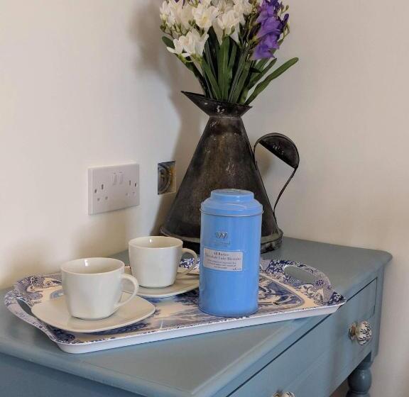 Номер Стандарт, Lodbourne House B&b