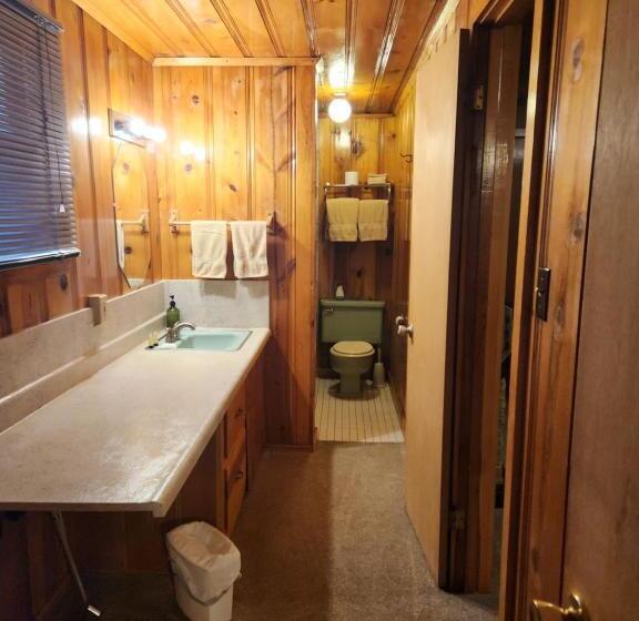 Люкс Повышенной Комфортности, Eagle Nest Fly Shack & Lodge