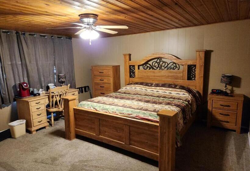 Люкс Кровать Кинг, Eagle Nest Fly Shack & Lodge