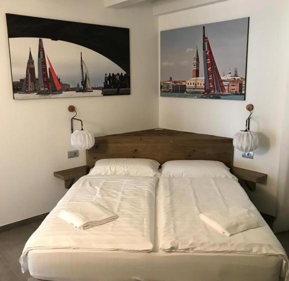 1 Bedroom Apartment Lake View, Sunset Residence