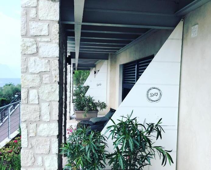 2 Bedrooms Apartment Lake View, Sunset Residence
