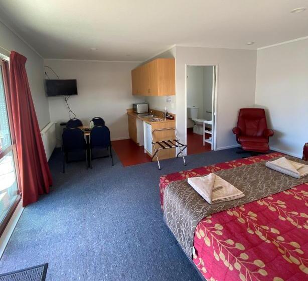 إستوديو قياسى, Adventure Lodge And Motels And Tongariro Crossing Track Transport