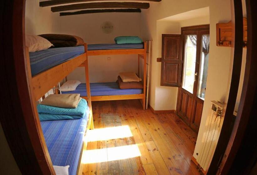 Четырехместный Номер Стандарт, Albergue Restaurante De Artieda