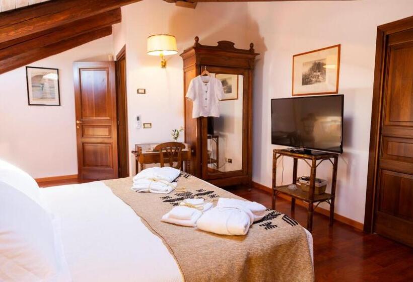 Номер Deluxe, Palazzo Sismonda