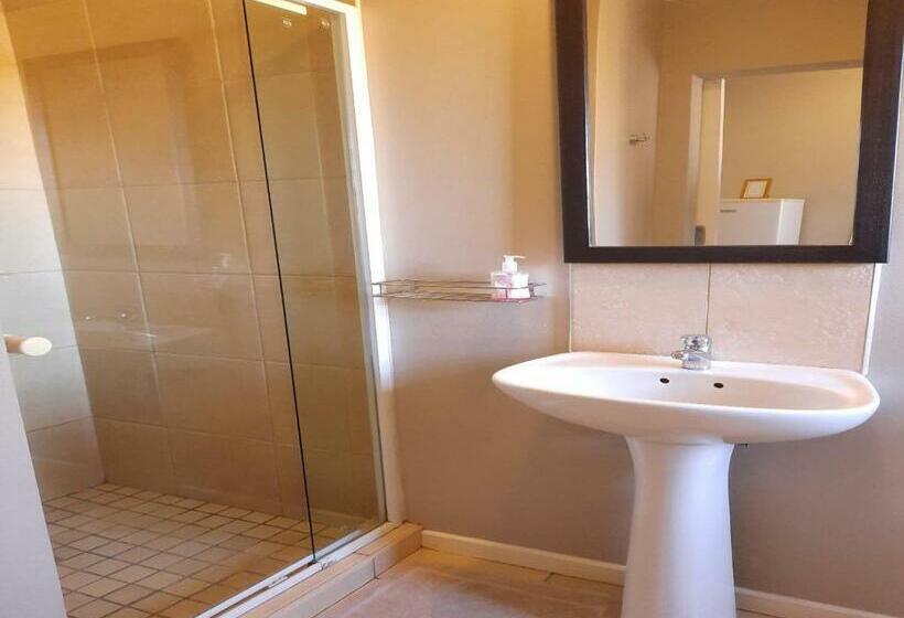 Бунгало Стандарт, Peppertree House Bnb And Self Catering