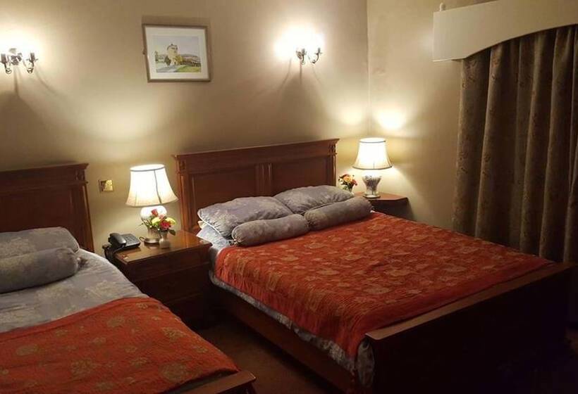 Quarto Triplo Estandar, Courtmacsherry