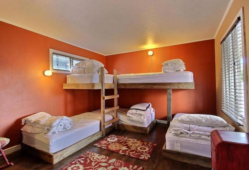 Семейный Номер, Pitchwood Inn