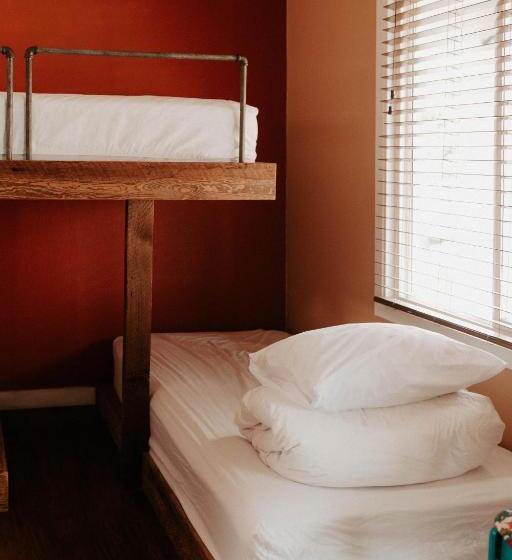Семейный Номер, Pitchwood Inn