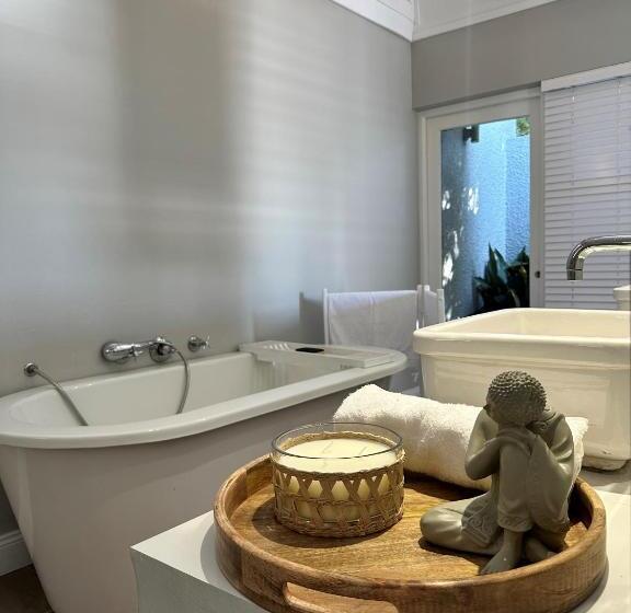 Номер Deluxe, Serene Place Guest House & Conference Venue Affordable Luxury With Backup Power