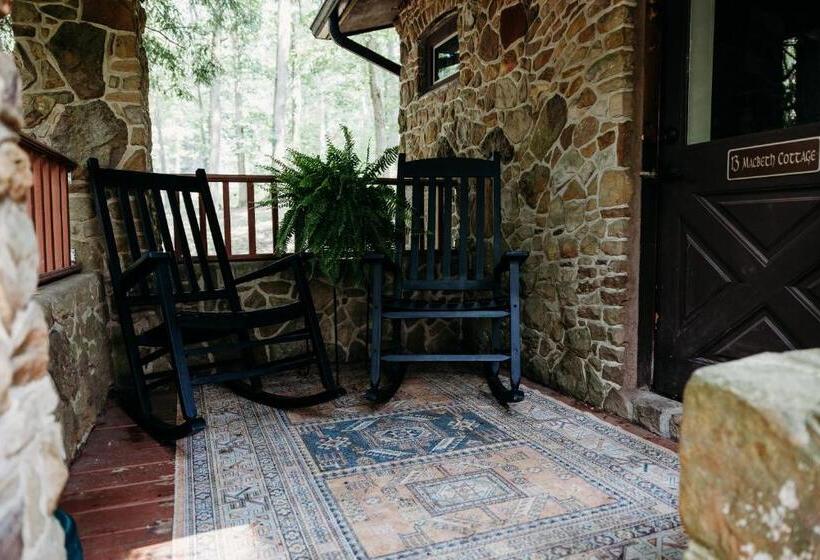 Дом 1 Спальня, Landoll's Mohican Castle