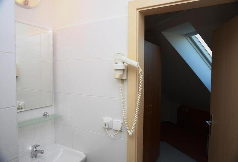 آپارتمان 1 خوابه, Wellness Penzion Kroměříž   Zlobice