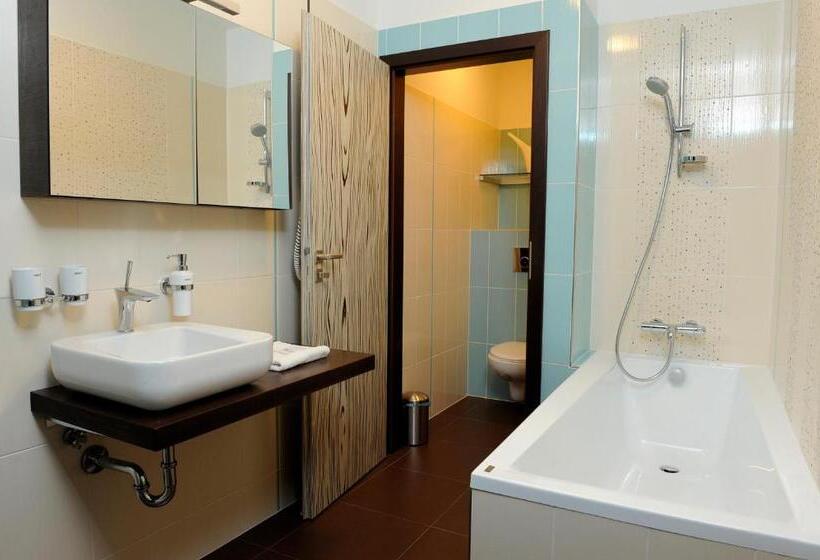 سوییت لوکس, Wellness Penzion Kroměříž   Zlobice