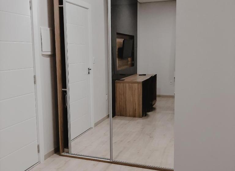 Номер Deluxe, Petri Plaza