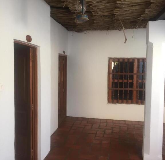اتاق استاندارد سه نفره, La Choza