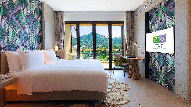 Люкс Кровать Кинг, Holiday Inn Resort Qionghai Guantang, An Ihg