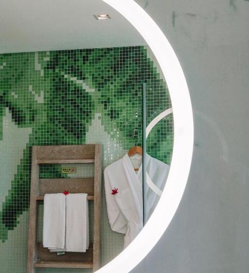 غرفة قياسية سرير كينج, Holiday Inn Resort Qionghai Guantang, An Ihg