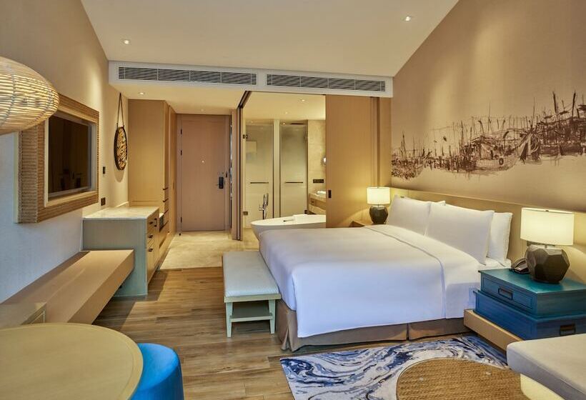 Номер Deluxe, Doubletree By Hilton Shanwei